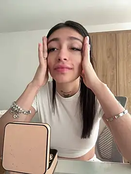 Snapshot of Bonny_Eva chatting on June 25, 2:54 pm Bonny Eva online show from June 25, 2:54 pm