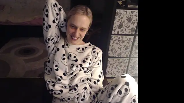 Snapshot of Your_guilty_pleasure1 chatting on February 20, 2:19 am Your guilty pleasure1 online show from February 20, 2:19 am