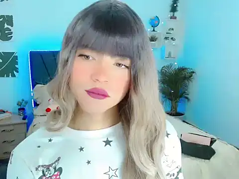 ZoeSchmmit online show from July 21, 3:58 pm
