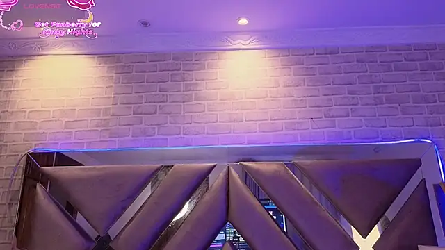 Snapshot of HarperrWest chatting on February 11, 8:25 pm HarperrWest online show from February 11, 8:25 pm