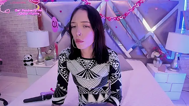 Snapshot of HarperrWest chatting on February 14, 9:00 pm HarperrWest online show from February 14, 9:00 pm