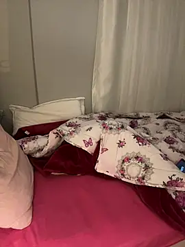 Snapshot of beliss_11 chatting on March 4, 8:26 pm beliss 11 online show from March 4, 8:26 pm