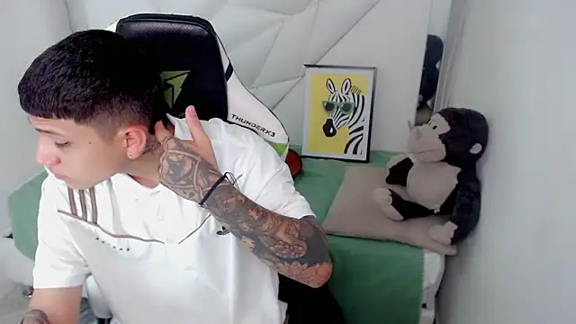 Black diamondd  online show from February 5, 2:00 pm