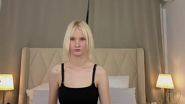 CrystalLili online show from July 1, 4:03 am