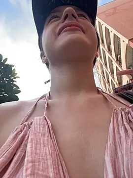 MiaTee online show from March 18, 2:26 am