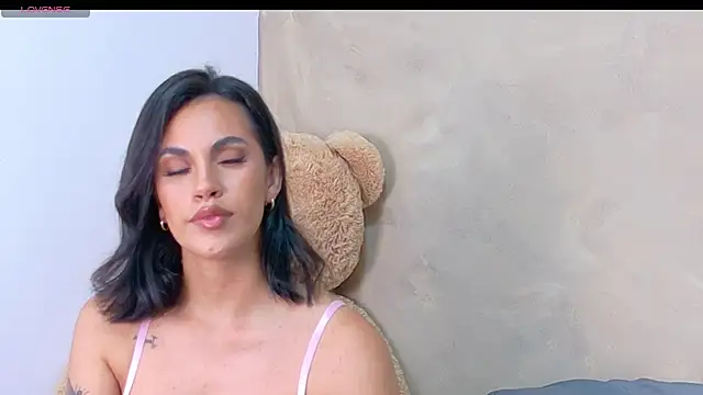 AndiVasquez online show from March 7, 6:21 am