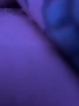 Snapshot of mileslongdeep chatting on February 19, 12:01 pm mileslongdeep online show from February 19, 12:01 pm