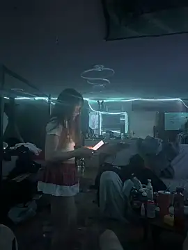 Snapshot of mileslongdeep chatting on March 16, 11:47 am mileslongdeep online show from March 16, 11:47 am