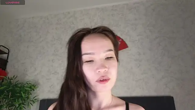 saya li11 online show from March 17, 6:22 pm