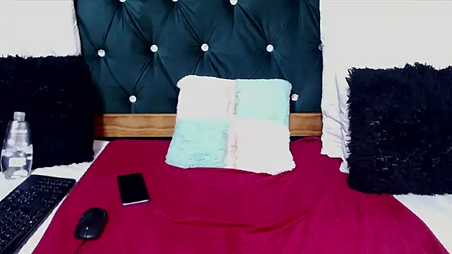 KittyGorgeousXX181 online show from June 2, 9:17 pm