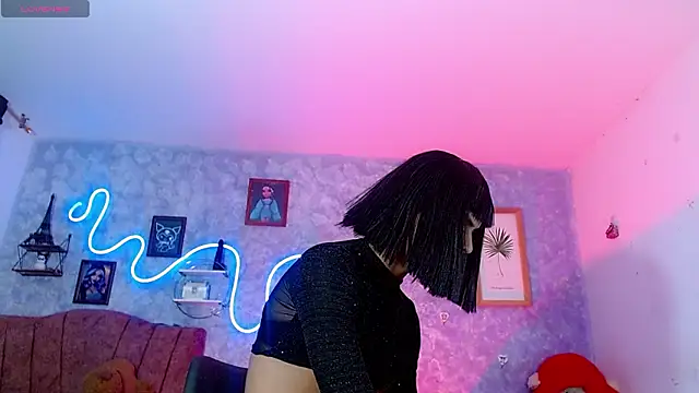 Snapshot of Stefani__R chatting on March 3, 3:45 am Stefani R online show from March 3, 3:45 am