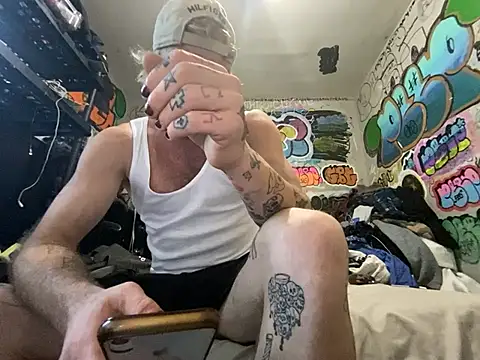 gothboiplzty online show from August 5, 4:21 pm