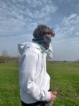 Snapshot of leoooooo88888 chatting on March 20, 10:31 am leoooooo88888 online show from March 20, 10:31 am