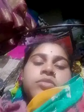 Snapshot of Faltu_Ladki chatting on February 4, 2:34 pm Faltu Ladki online show from February 4, 2:34 pm