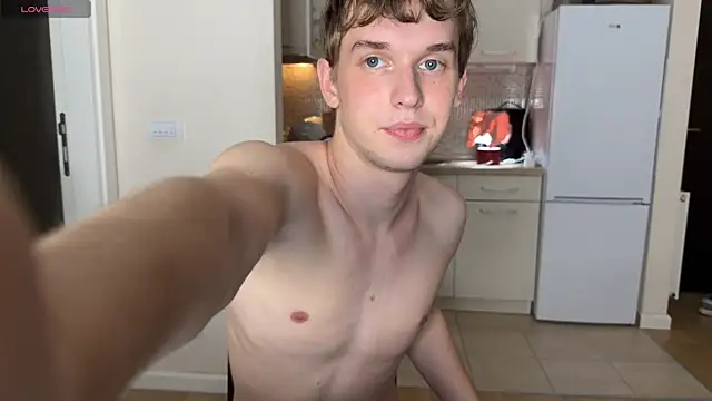 Snapshot of Friday_gay_dude chatting on July 12, 4:09 pm Friday gay dude online show from July 12, 4:09 pm