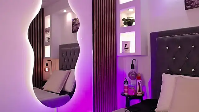 Fancy Vixen online show from March 27, 3:56 am