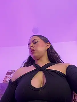 Annie bonnie  online show from April 15, 11:39 am