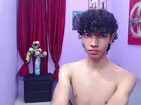 Snapshot of bigcock_twinks chatting on February 10, 11:53 pm bigcock twinks online show from February 10, 11:53 pm