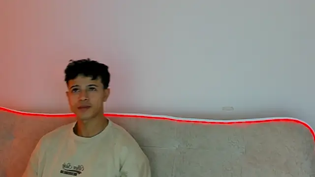  Alex Colton online show from July 11, 5:04 pm