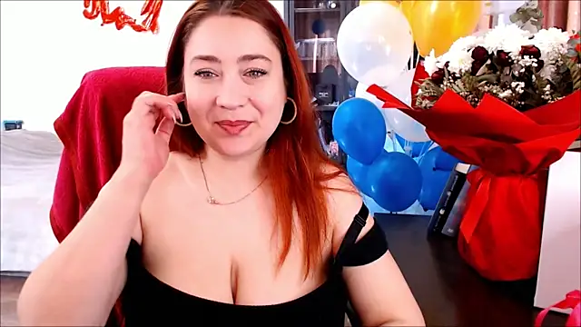 Snapshot of SimplyDivine chatting on March 15, 8:09 am SimplyDivine online show from March 15, 8:09 am