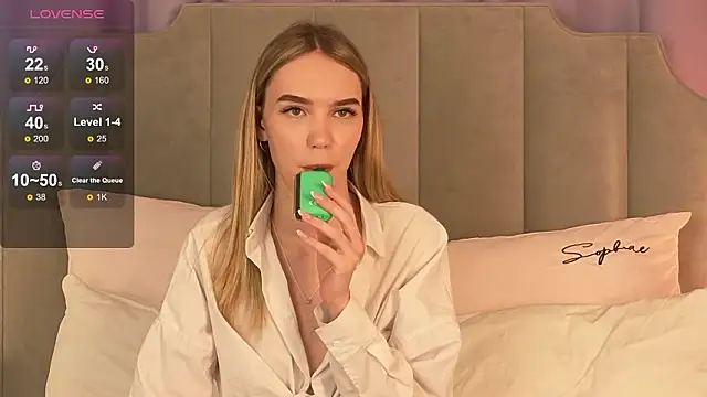 NikkiRyx online show from February 8, 3:59 pm