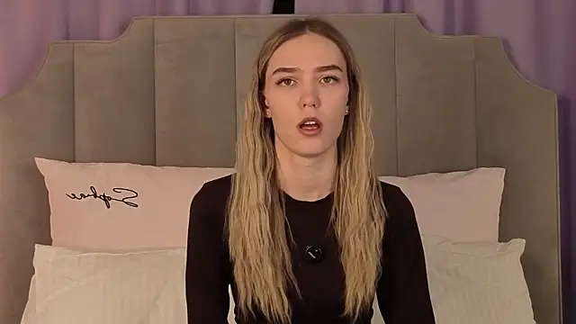 NikkiRyx online show from April 10, 4:23 pm