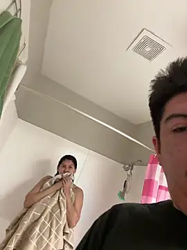 Snapshot of Skizm1986 chatting on February 1, 7:23 pm Skizm1986 online show from February 1, 7:23 pm