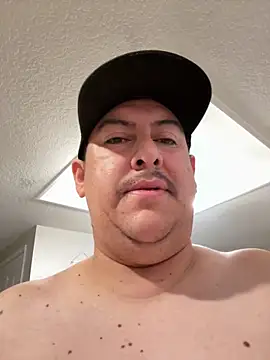 Snapshot of Skizm1986 chatting on February 21, 5:19 am Skizm1986 online show from February 21, 5:19 am