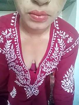 Snapshot of khushi_rawat chatting on February 3, 5:16 am khushi rawat online show from February 3, 5:16 am