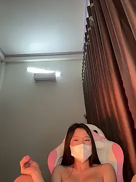 wang1472581 online show from February 9, 9:30 pm