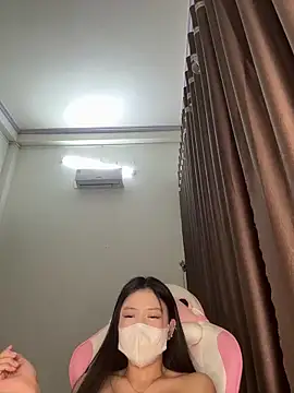 wang1472581 online show from March 6, 9:50 am