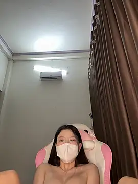 wang1472581 online show from March 31, 1:44 pm