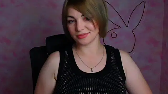 Snapshot of CuttieEmma chatting on June 25, 6:07 am CuttieEmma online show from June 25, 6:07 am