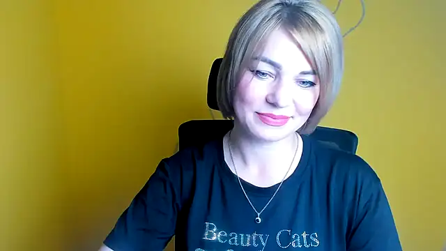 Snapshot of CuttieEmma chatting on June 26, 11:58 am CuttieEmma online show from June 26, 11:58 am