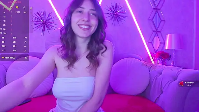 Snapshot of DreamyRosie chatting on February 21, 9:27 pm DreamyRosie online show from February 21, 9:27 pm