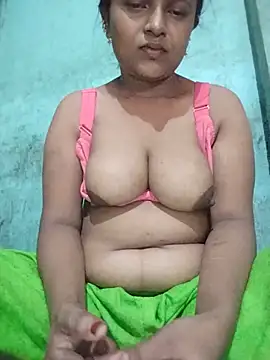 Romantic-Couple999 online show from June 6, 5:23 am