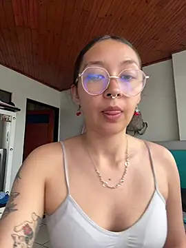 Charlotte Mason online show from May 14, 7:31 pm