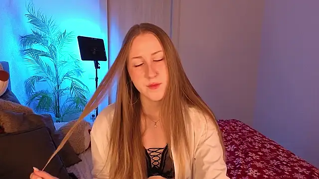 CassieReborn online show from February 2, 9:57 pm