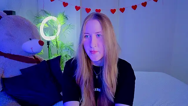 CassieReborn online show from February 28, 3:57 pm