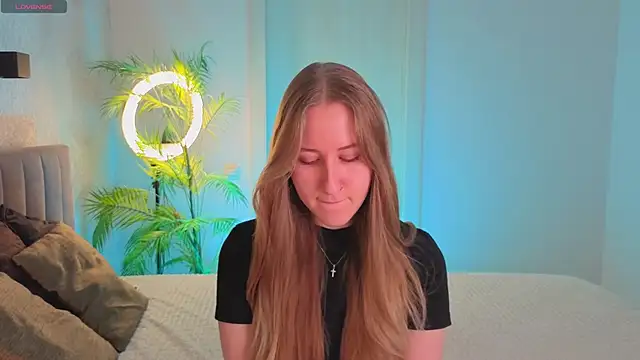 CassieReborn online show from March 1, 5:15 pm