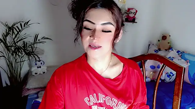 Snapshot of NathalialLooes chatting on June 25, 5:17 pm NathalialLooes online show from June 25, 5:17 pm