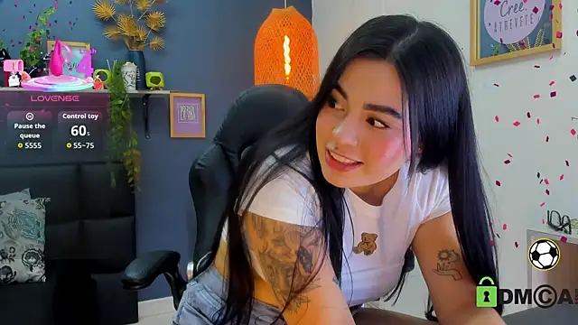 Snapshot of eliza_pink24 chatting on June 20, 5:27 pm eliza pink24 online show from June 20, 5:27 pm