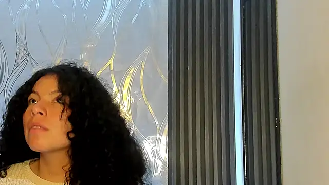 Zoe-yanin online show from February 12, 6:58 pm