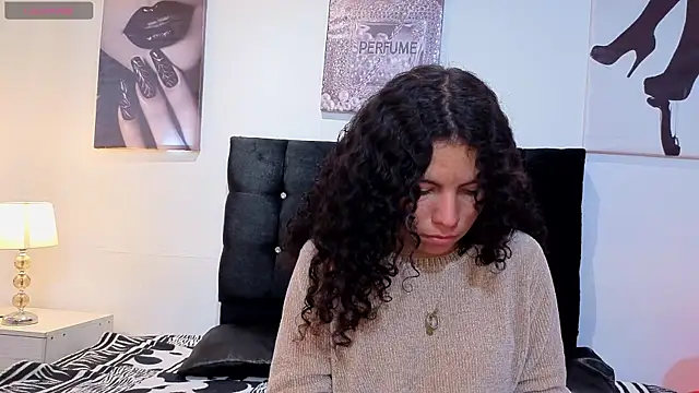 Zoe-yanin online show from February 17, 7:20 pm