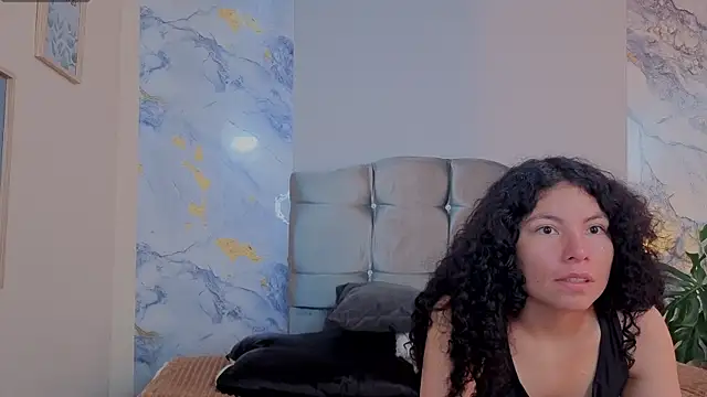 Zoe-yanin online show from March 30, 6:42 pm