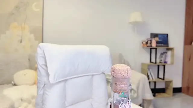 Snapshot of TaixiDiary chatting on February 1, 6:45 am TaixiDiary online show from February 1, 6:45 am