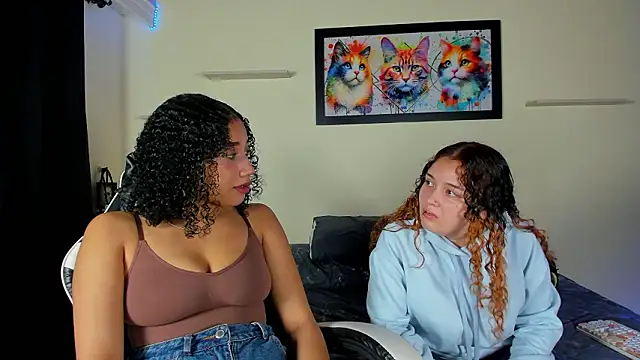 Snapshot of meredit_cris23 chatting on February 11, 3:33 am meredit cris23 online show from February 11, 3:33 am