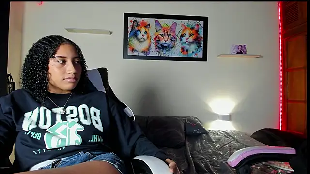 Snapshot of meredit_cris23 chatting on February 15, 2:52 am meredit cris23 online show from February 15, 2:52 am