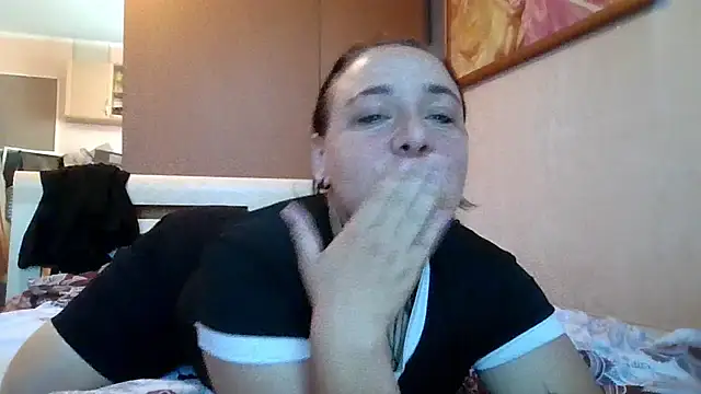 MillaSourety online show from July 28, 4:27 pm