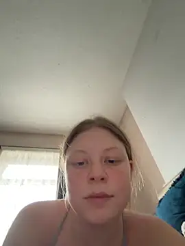 Snapshot of Paige_love chatting on March 9, 4:00 pm Paige love online show from March 9, 4:00 pm